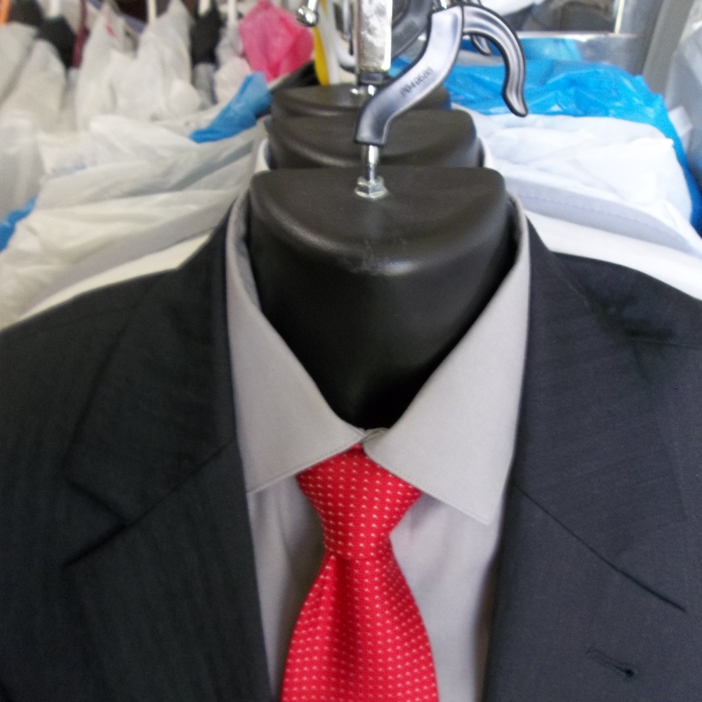 6)Jos A Bank Signature Collection Blue solid Suit